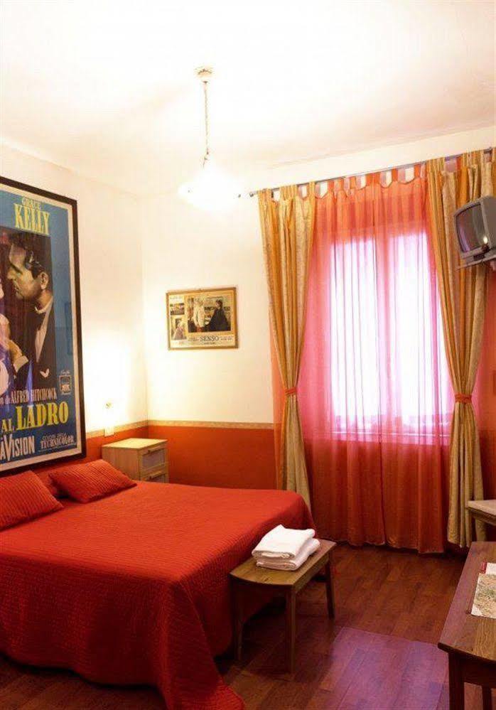 Angolo Di Roma Guest House Екстериор снимка