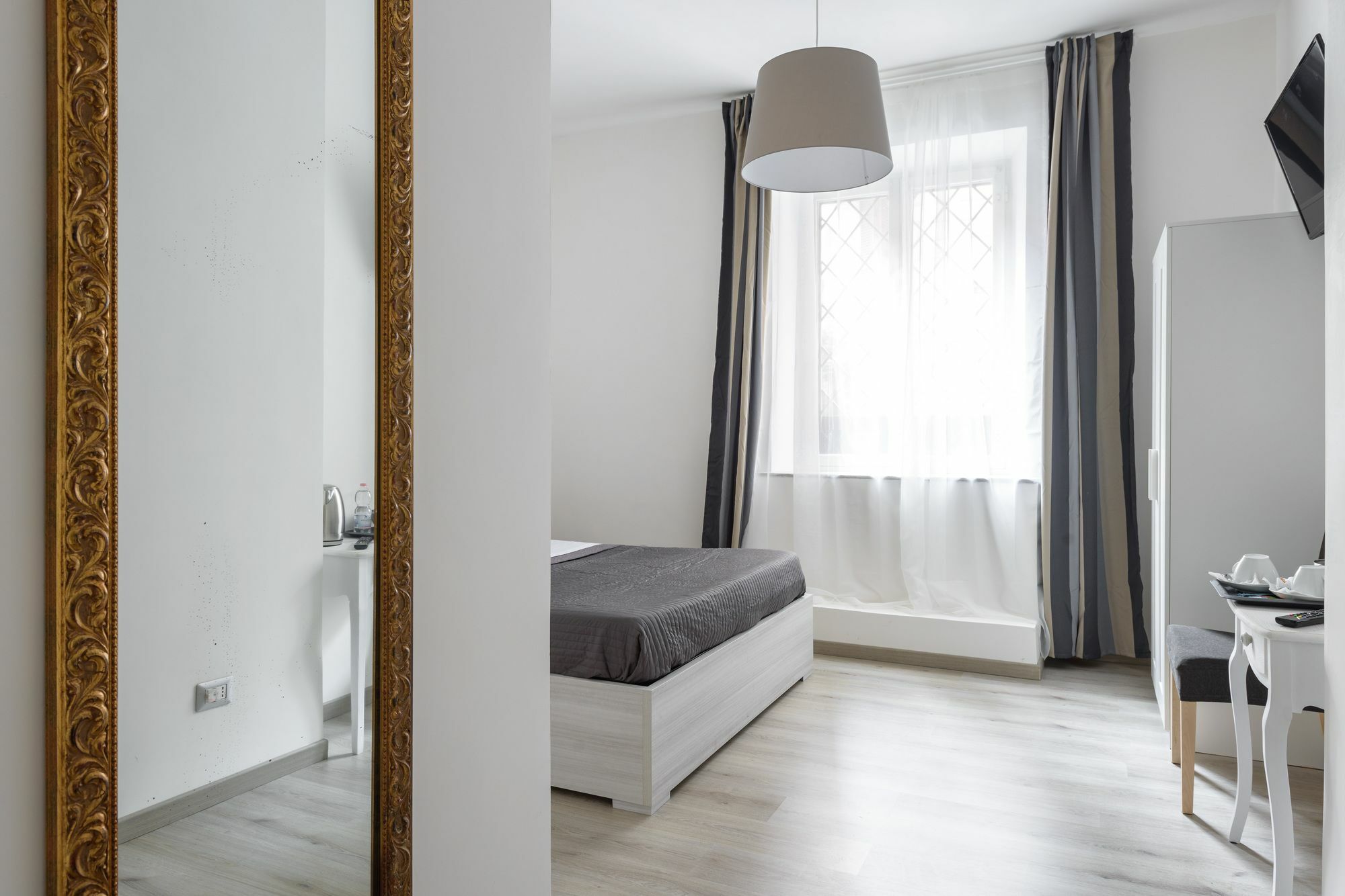 Angolo Di Roma Guest House Екстериор снимка